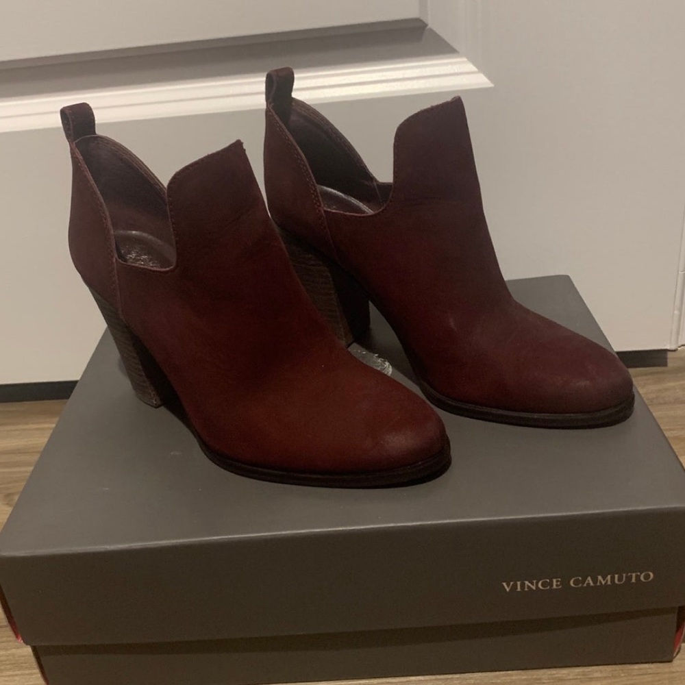 Vince Camuto Women's Maroon Ankle Booties